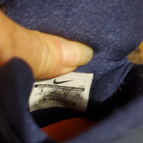 Nike sneakers - Picture 6 of 8